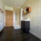 Bathroom_2.jpg